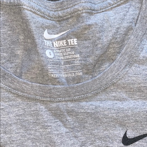Nike Casual Shirt - Picture 2 of 4